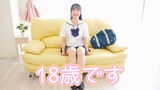 18-year-old Ren Okubo, who has just graduated from high school, is nervous about her first attempt at erotic photography, but her voice leaks out after being hit by a vibrator on her lol