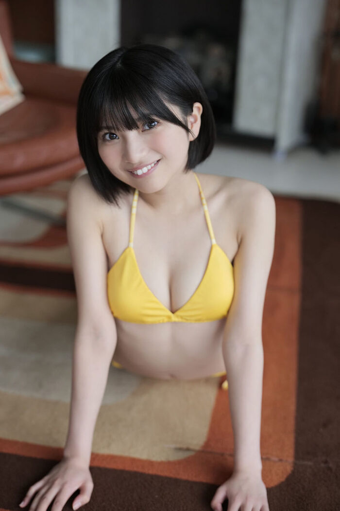 [Image] She is 148cm tall and has big breasts that are dangerous lol Hinano Himeno boldly exposes her round bust in lingerie pictorial!! 11th image