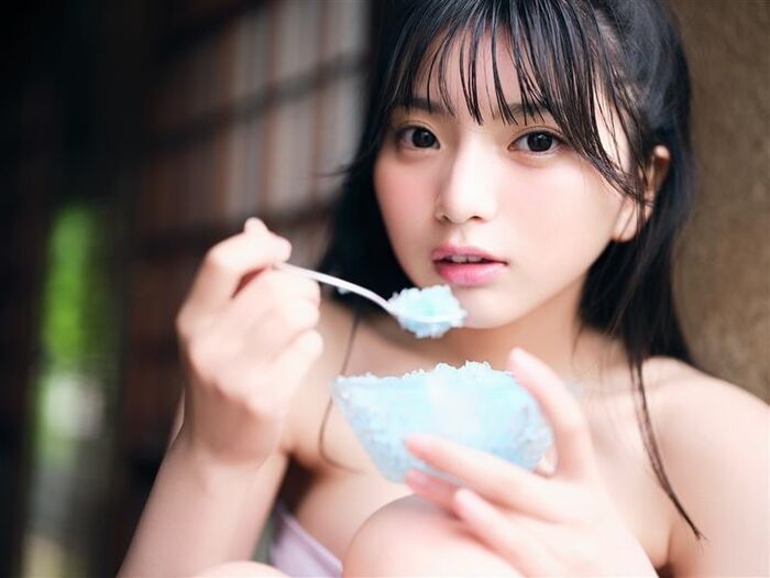 [Image] She is 148cm tall and has big breasts that are dangerous lol Hinano Himeno boldly exposes her round bust in lingerie pictorial!! 51th image