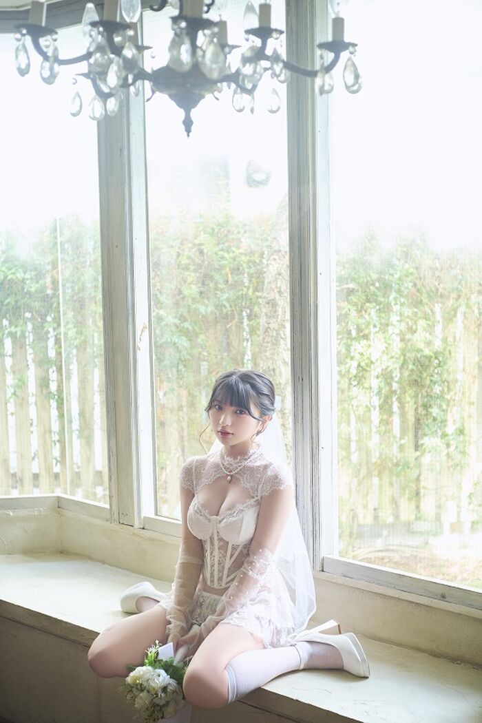 [Image] She is 148cm tall and has big breasts that are dangerous lol Hinano Himeno boldly exposes her round bust in lingerie pictorial!! 60th image