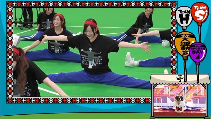 Nogizaka's crotch is fully open and the legs are too erotic. 5th image