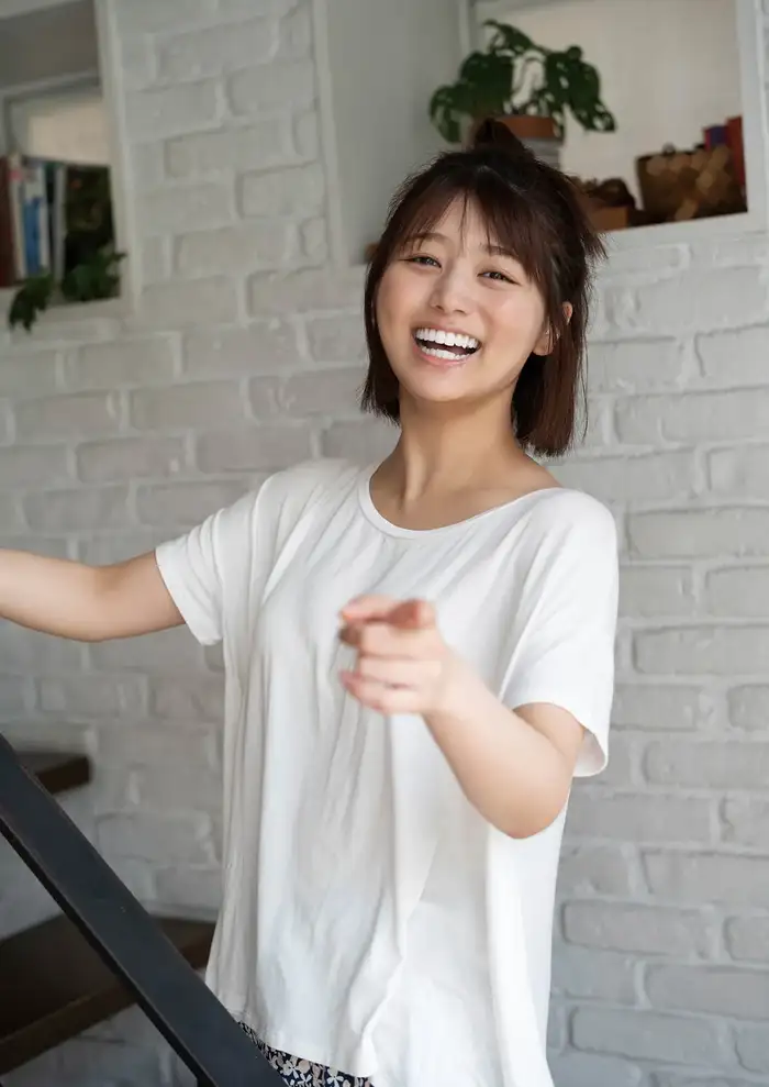 [Ruka Kitano 5] A gravure image that generously shows off a beautiful body with a bold cut that is not a single thread (5) 10th image