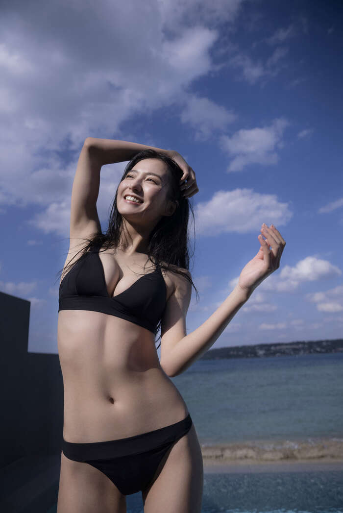 [Image] Talented actress goes braless on FRIDAY and boldly exposes her breasts wwwwww Riho Takada, sexy cut from the latest photo book!! 36th image