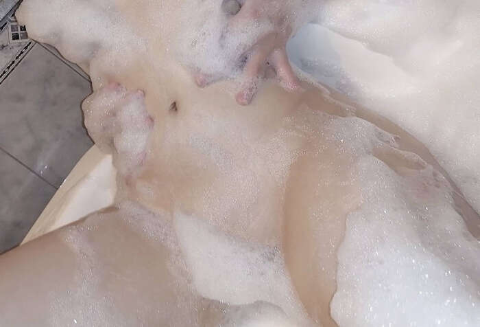 Hotel bath erotic image 23th image