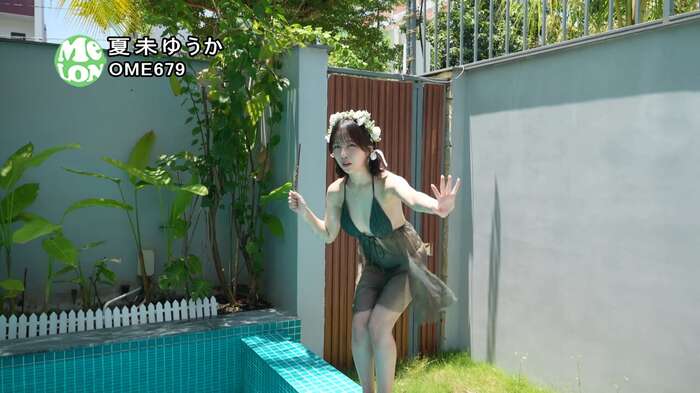 A cute idol with a very cute face releases her G-cup breasts with a naughty DVD lol www Yuka Natsumi boldly exposes her beautiful bust! ! Video & image summary of the masterpiece 'I'll forgive you because it's cute'! 34th image