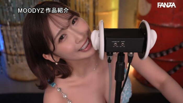 The highest record holder in AV history for swallowing swallowing, Waka Misono, this time swallowing through the ASMR microphone lol 23th image