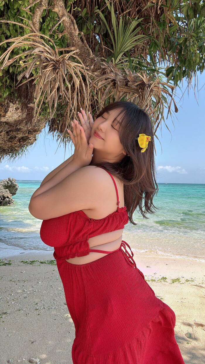 A colossal breasted gravure idol (super cute) comes to the pachinko parlor! 14th image