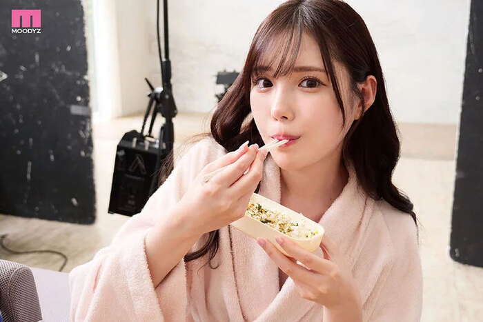 Arina Shin (Arina Hashimoto), who announced that she will retire as an AV actress this year, exposes all the behind-the-scenes aspects of filming in her last work lol 4th image