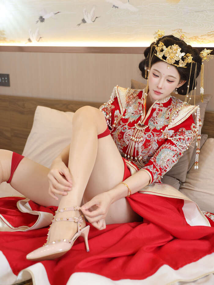 XiuRen秀人网 Uncensored Li Shuang Er 梨霜儿 - R18 秀人网模特 秀禾服 Part02 (57P) 4th image