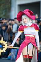 Cosplayer Enako appearing in C107 is so popular that it creates Enako Road lol