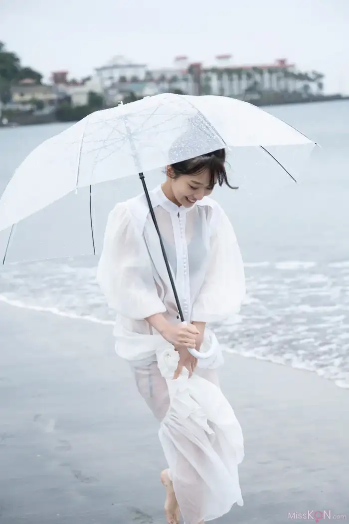 Ayana Shinozaki (篠崎彩奈): [MySPA!] 濡れ肌をあたためて【推し撮-前編】 (29 photos) 3th image