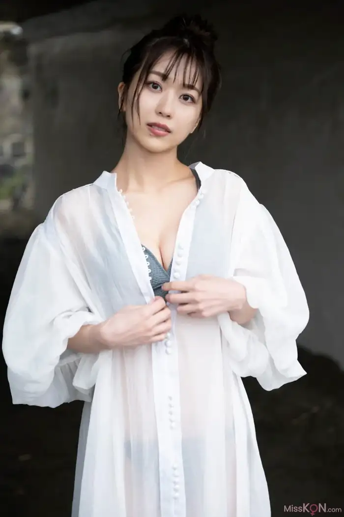 Ayana Shinozaki (篠崎彩奈): [MySPA!] 濡れ肌をあたためて【推し撮-前編】 (29 photos) 7th image