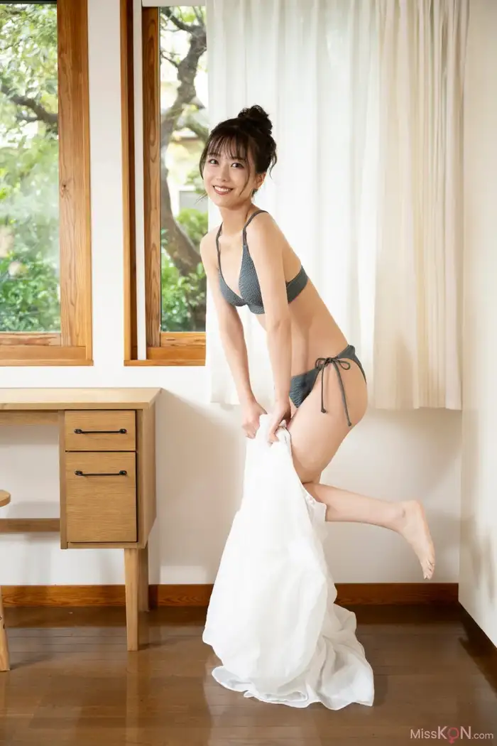 Ayana Shinozaki (篠崎彩奈): [MySPA!] 濡れ肌をあたためて【推し撮-前編】 (29 photos) 9th image