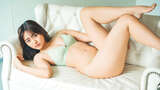 [Luna Toyoda 34] A 23-year-old gravure image with a bewitching look that highlights the eroticism of her waist and buttocks with provocative eyes and bold poses (24)