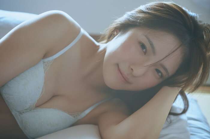 [Image] NGT48's center, showing a new frontier with T-back underwear wwwww Nanami Otsuka, the cover and first lingerie cut from the 1st photo book have been released!! 13th image