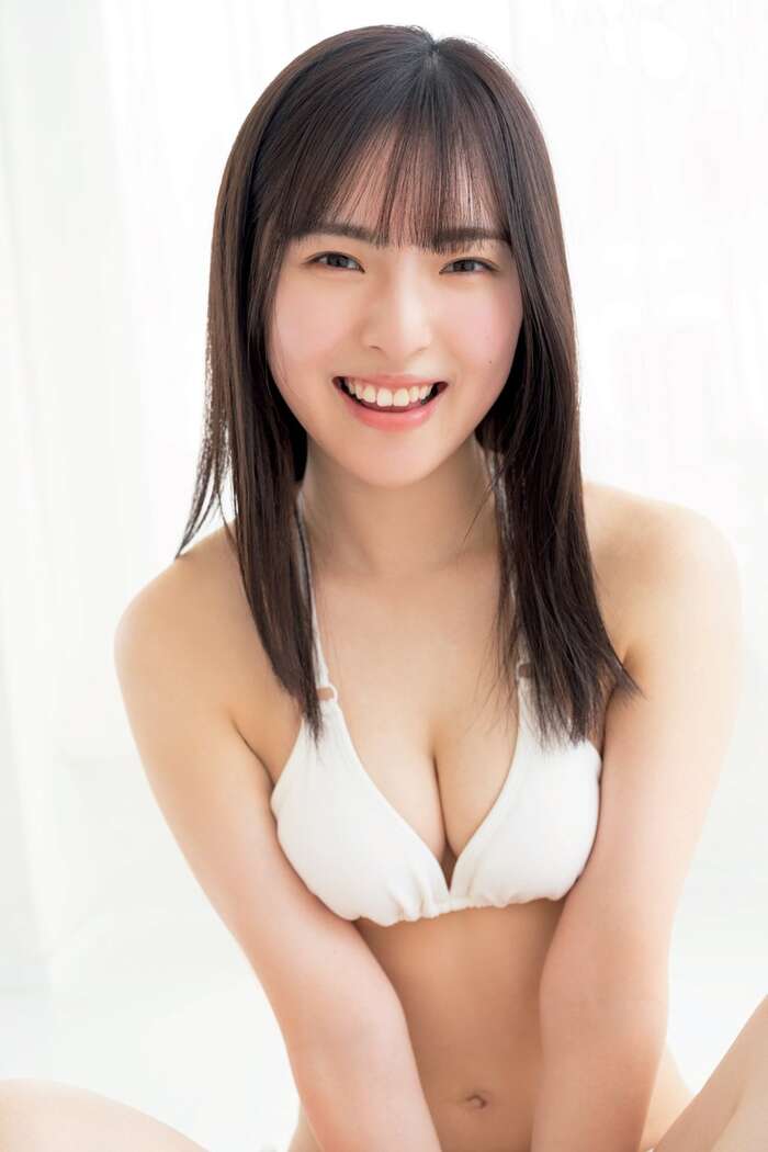 [Image] NGT48's center, showing a new frontier with T-back underwear wwwww Nanami Otsuka, the cover and first lingerie cut from the 1st photo book have been released!! 22th image
