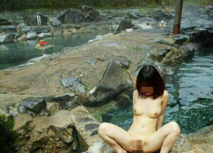 Open-air bath voyeur erotic image! I want 🥰 to look at the beautiful breasts and nipples ♡ of a naked woman all the time 33th image