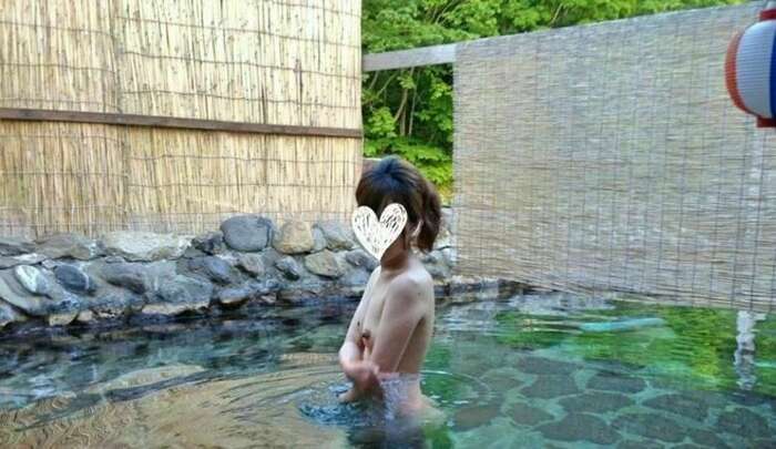 Open-air bath voyeur erotic image! I want 🥰 to look at the beautiful breasts and nipples ♡ of a naked woman all the time 34th image