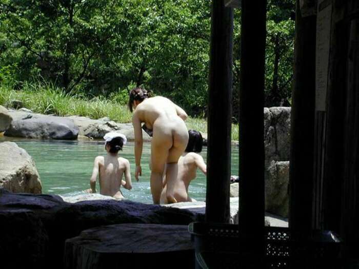 Open-air bath voyeur erotic image! I want 🥰 to look at the beautiful breasts and nipples ♡ of a naked woman all the time 50th image