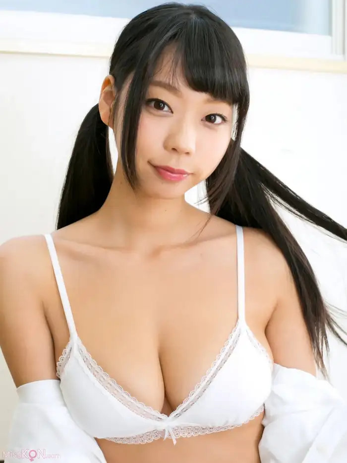 Hikaru Aoyama: Contains 197 copies of Hikaru Aoyama's entire volume set!! Unveiled Gravure Photo Book (202 photos) 15th image
