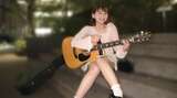 In fact, a guitar girl who had accumulated sexual desire picked up a girl's pick-up AV