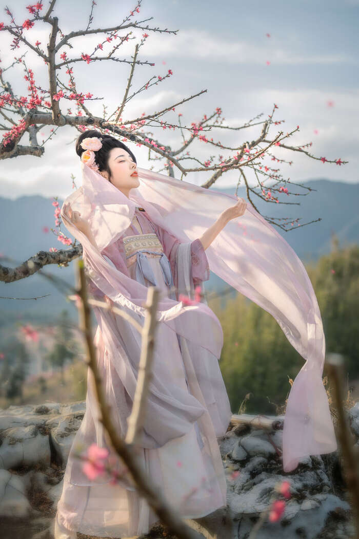 YiTuYu艺图语 Vol.9120 CC (33P) 2th image
