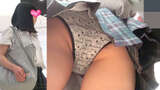 [upskirt2937 upside-down shot] A young girl with erotic plump thighs and buttocks that fit a gray character P into her ass