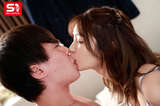 Lips exchanged and overlapped hearts... 100 kissing images