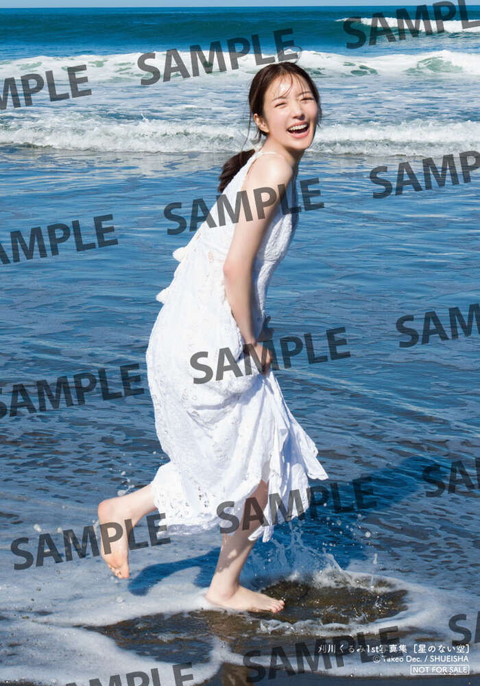 【画像】刈川くるみアナ、グラビアで胸チラ＆美脚を大胆披露するwwwwww1st写真集の極上アザーカットがヤンジャンに掲載！！！ 25th image