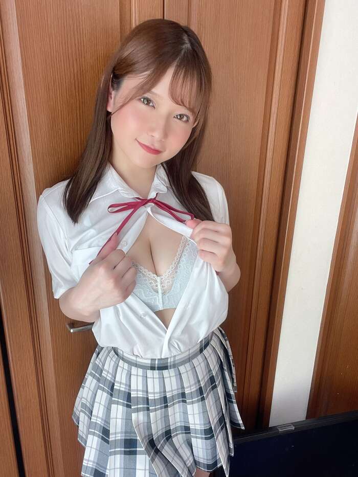 The amount of sperm when dressed in an erotic arranged sailor suit is abnormal! Uniform Cosplay Image Vol.3 8th image
