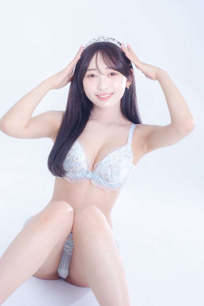 Honono Furuno (Honoka Furukawa), who announced her retirement in May 2026, exploits sperm with her slender pantyhose legs www 4th image