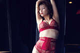 Mino Suzume A beautiful formative beauty that confuses the viewer.