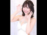 Professional sparrow player Arisa Narumi's luxurious triple full body