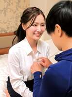 Mr. Misaki, a real teacher who appears in a virgin brush grate AV, is very beautiful
