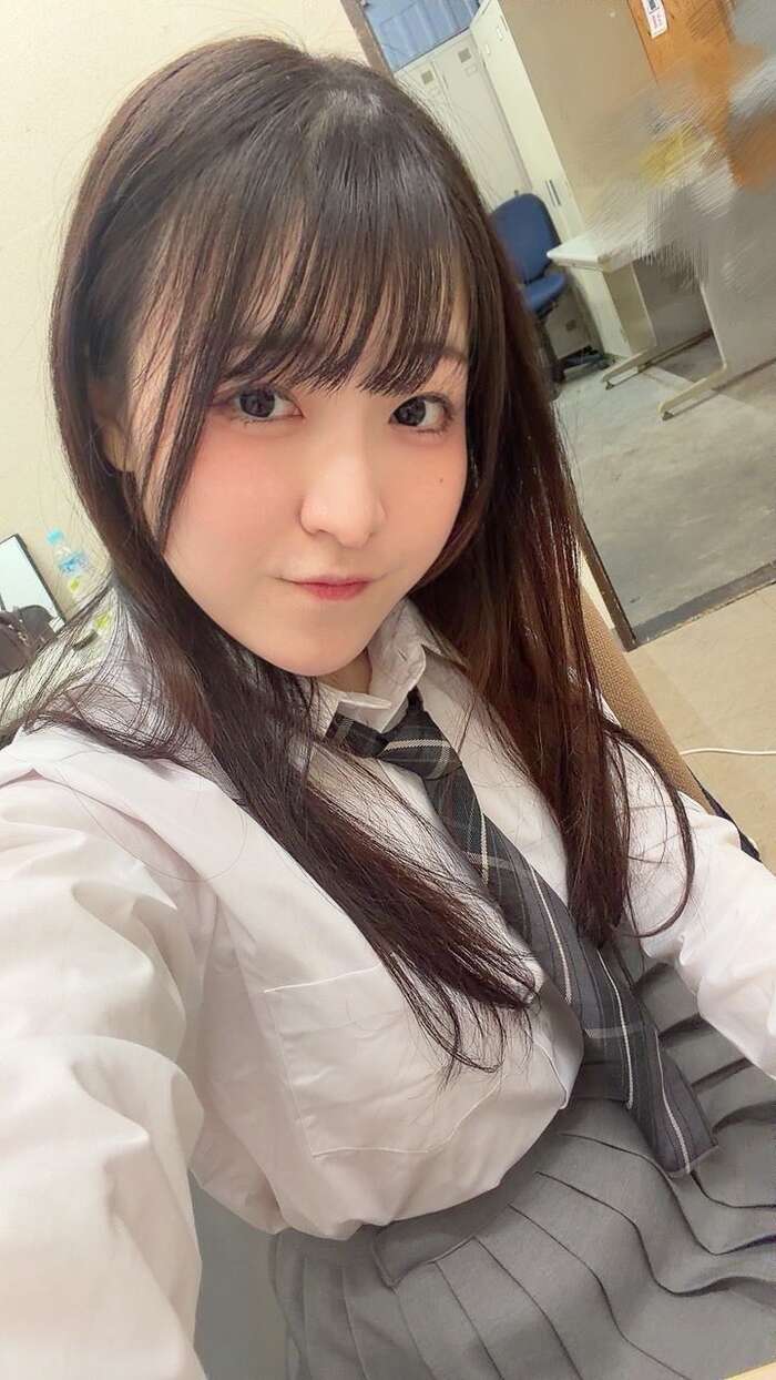Honoka Ashizawa, a fair-skinned beauty with a soft body, urinates on her first imebi shoot lol 17th image