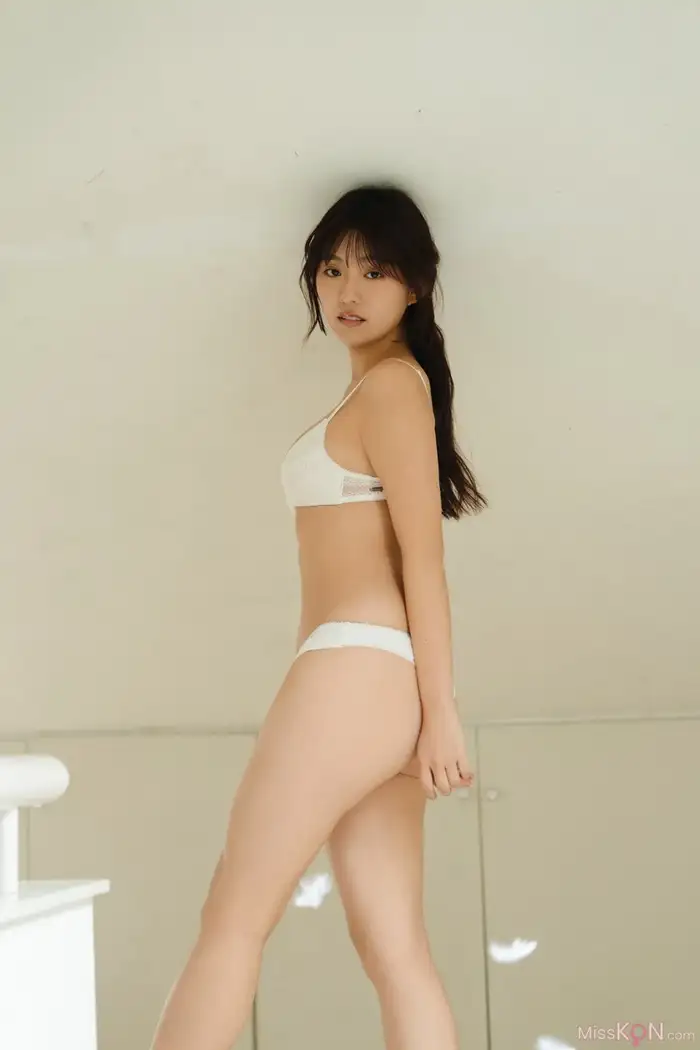Toyoda Runa (豊田ルナ): FLASHデジタル写真集 Updated-Me (81 photos) 23th image