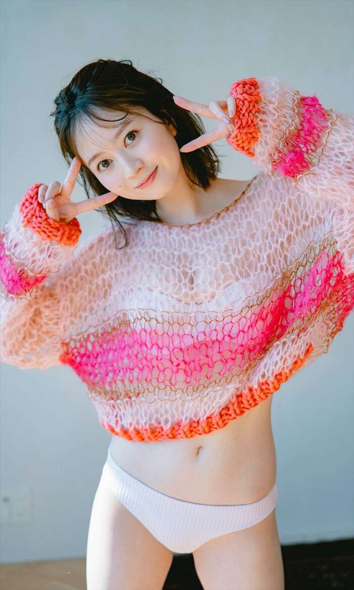 Ego Yuna is a 12th image