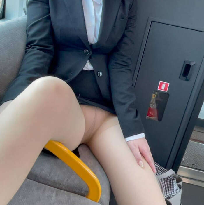 Miniskirt OL Train Panty Rae Erotic Image 32th image