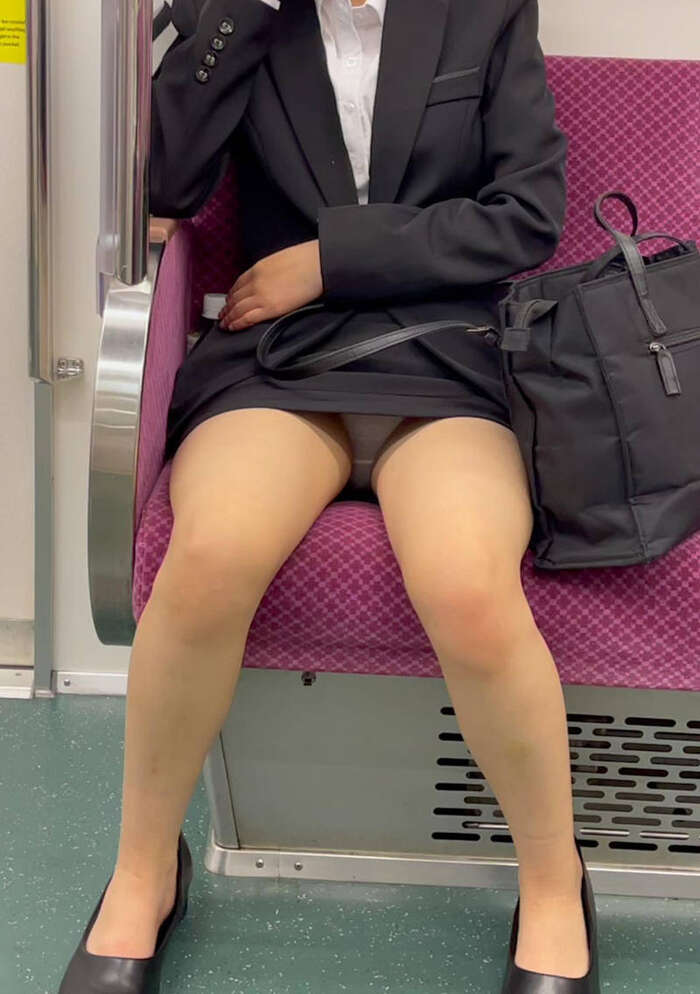 Miniskirt OL Train Panty Rae Erotic Image 7th image