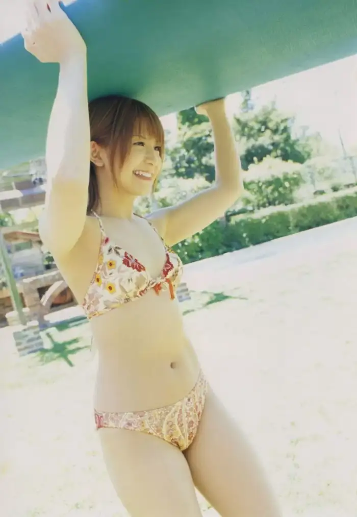 Mari Yaguchi Erotic Images: 99 Photos - The 3rd Generation Morning Musume. Collected Leader's Flat-Chested Swimsuit Gravure 48th image