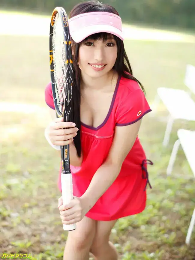 51 Sports Cleavage Photos: A Collection of Celebrities, Gravure, and AV Actresses on the Verge of Exposing Their Breasts 30th image