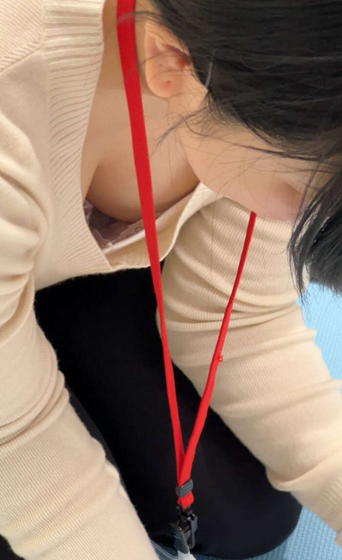 Erotic images triggered by the cleavage sensor 4th image