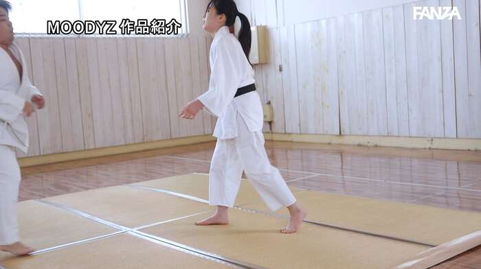 Ruruna Akamaru: Judo College Girl AV Debut 20th image