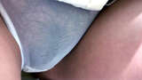 [eros2916 Squatting Panty Flash] A college girl part-time clerk who shows her long pubic hair through mesh fabric and even shows a very lewd cleavage
