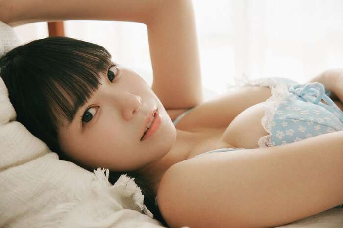 Baby-faced F-cup gravure idol Marina Nagasawa draws attention for her 30-year-old sailor uniform 5th image