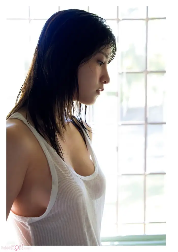 Momotsuki Nashiko: 2nd Photo Book 'Musubi' (189 photos) 21th image