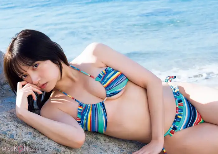 Momotsuki Nashiko: 2nd Photo Book 'Musubi' (189 photos) 3th image