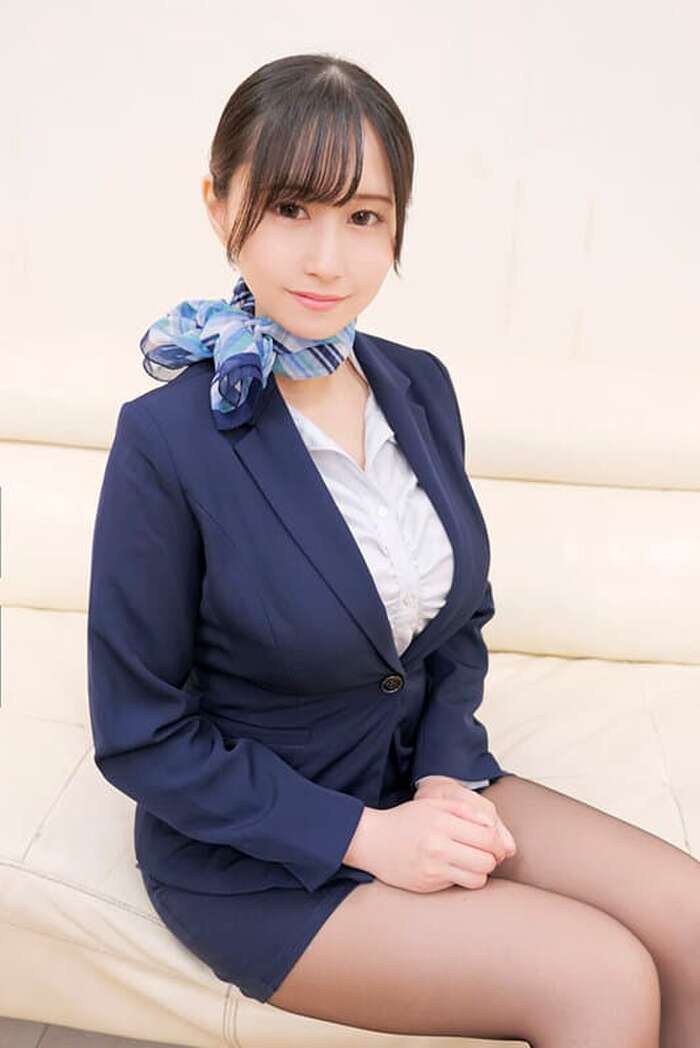 【雨宮ひびき】グラドル超えの爆乳美女が乳揺れセックスで生中出し 3th image
