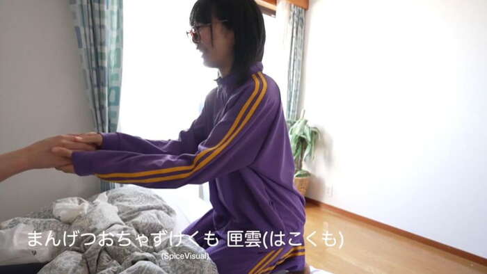 The super popular gravure idol Mangetsu Joke on SNS is showing the most extreme nude pose ever in an AV-like setting, lol. 2th image