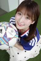【画像】地方局の女子アナ（27）、無修正ドアップ